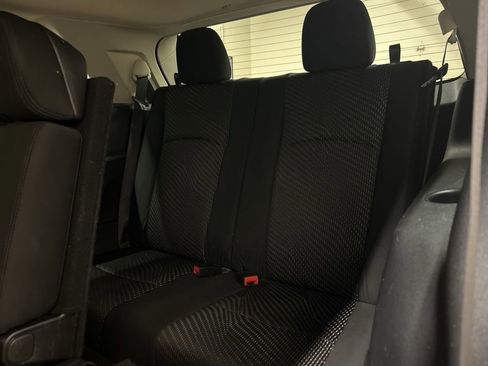 Used 2020 Dodge Journey SE w/ Blacktop Package image 9