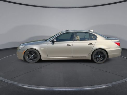Used 2010 BMW 528i Sedan RWD image 5