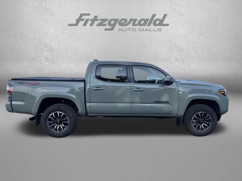 Used 2023 Toyota Tacoma TRD Sport w/ Black Out Package (TMS) AWD/4WD image 9