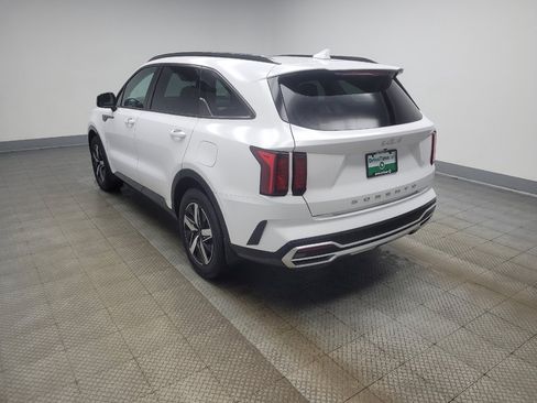 Used 2022 Kia Sorento S w/ Panoramic Sunroof Package FWD image 3