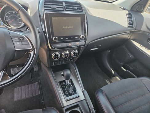 Used 2025 Mitsubishi Outlander Sport SE AWD/4WD image 20
