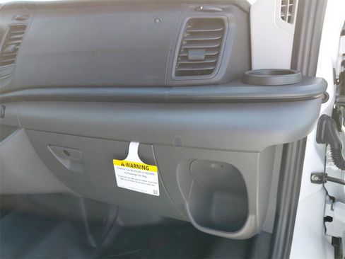 New 2025 Ford Transit 250 148 Medium Roof image 18