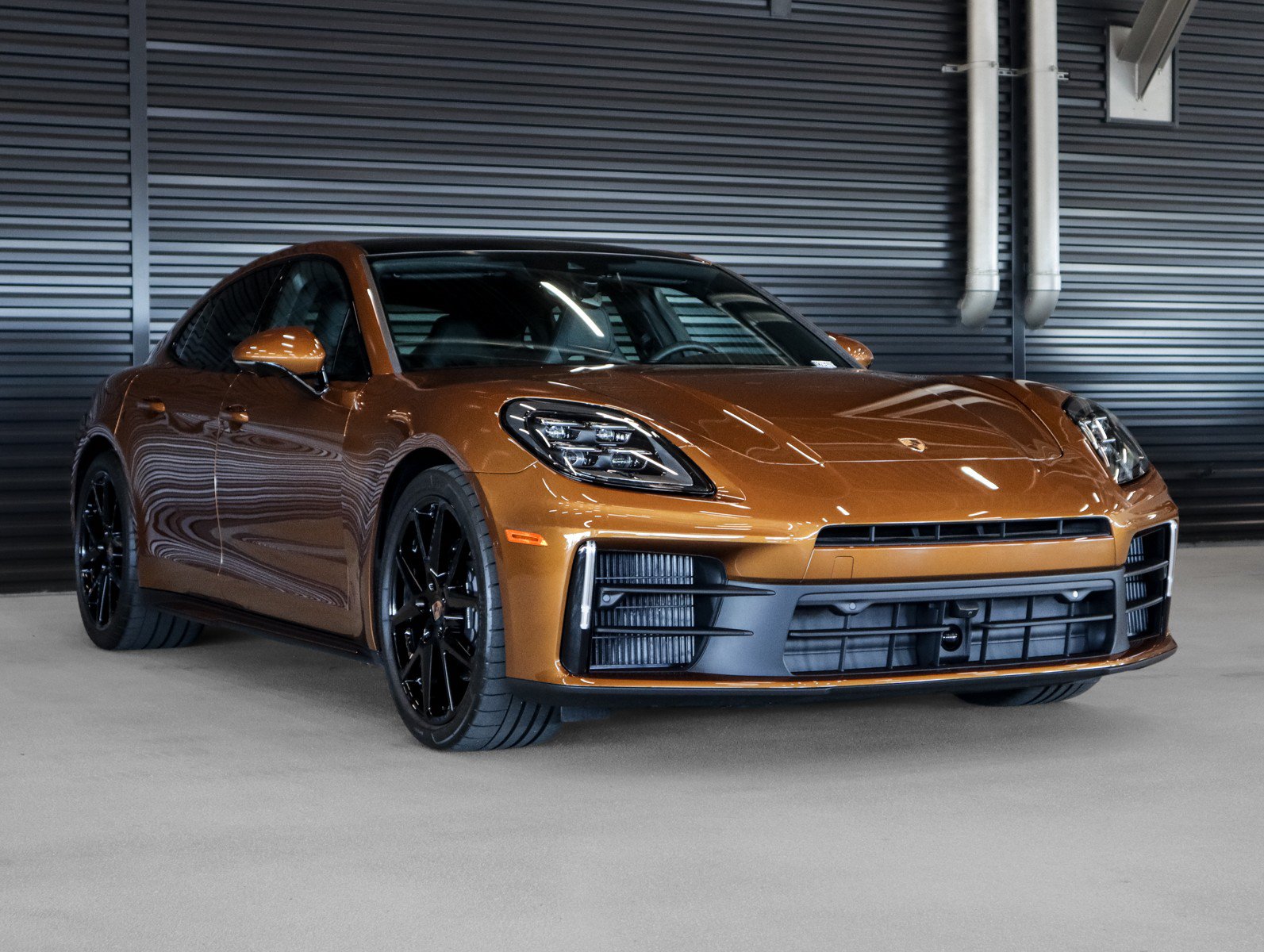 Used 2025 Porsche Panamera RWD image 8