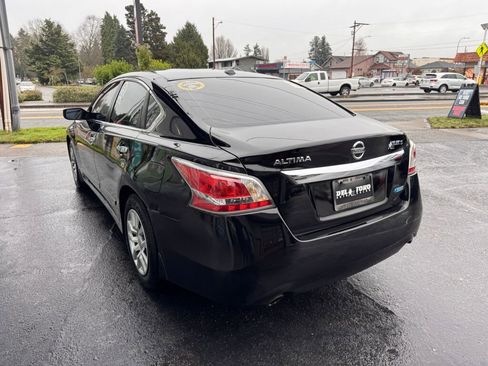 Used 2014 Nissan Altima 2.5 S w/ Display Audio Package image 8