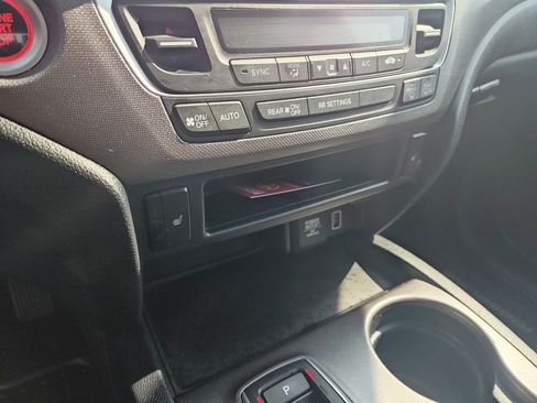Used 2023 Honda Ridgeline RTL image 11