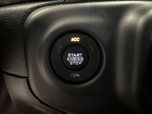 Used 2018 Jeep Wrangler Unlimited Sport S image 15