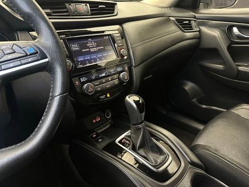 Used 2020 Nissan Rogue SL w/ Premium Package AWD/4WD image 29