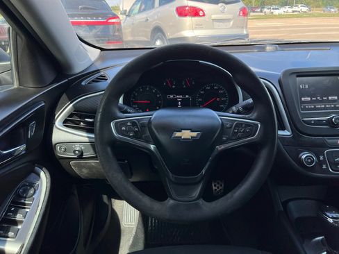 Used 2016 Chevrolet Malibu LS FWD image 18