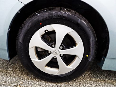 Used 2015 Toyota Prius Two FWD image 18