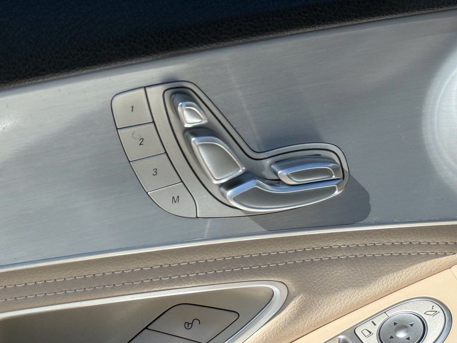 Used 2015 Mercedes-Benz C 300 4MATIC Sedan image 21