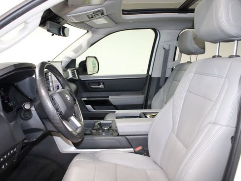 Used 2024 Toyota Tundra Limited AWD/4WD image 22