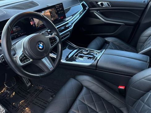 Used 2024 BMW X7 xDrive40i w/ M Sport Package AWD/4WD image 9