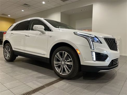 Used 2025 Cadillac XT5 Premium Luxury w/ Technology Package image 8