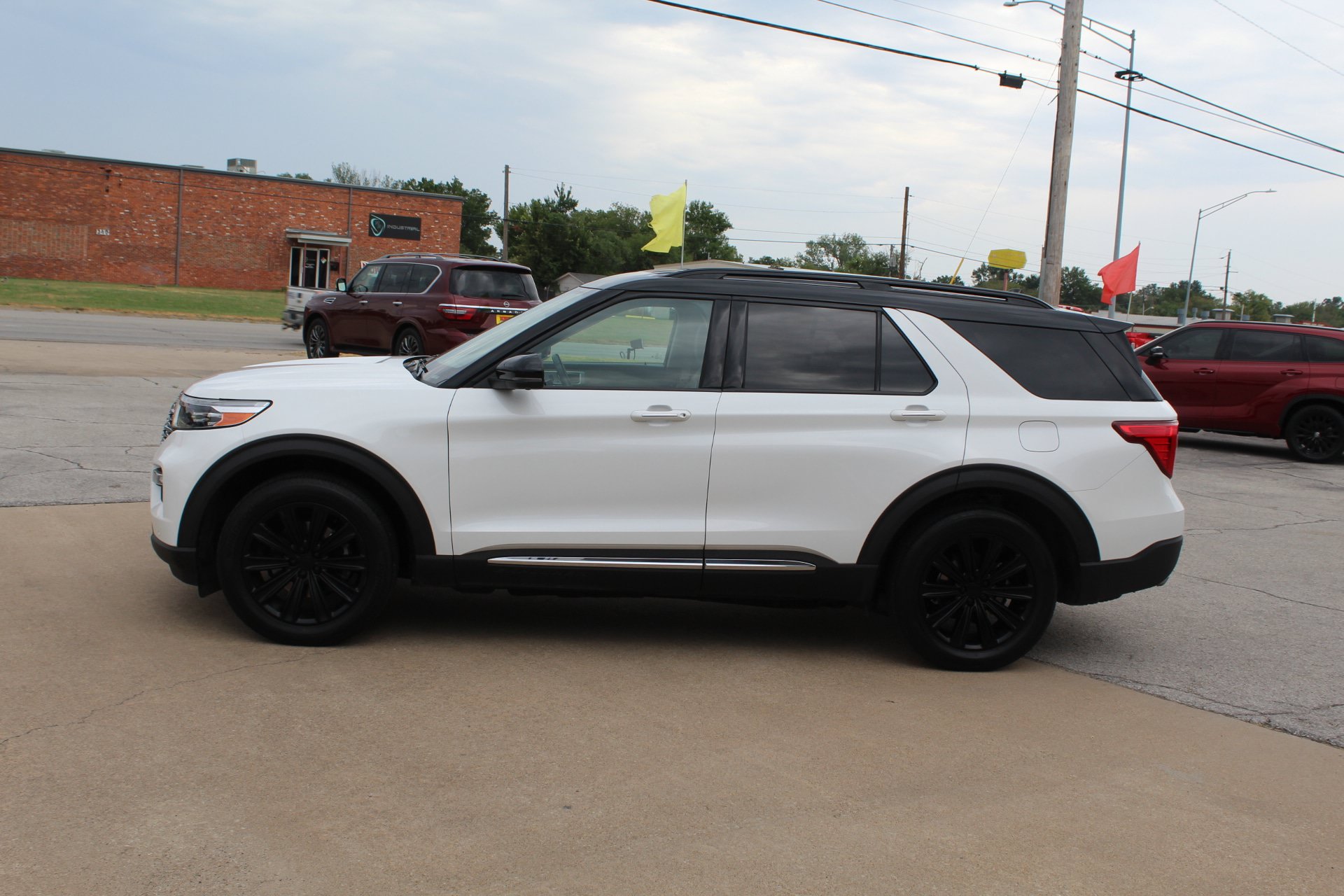 Used 2020 Ford Explorer Limited AWD/4WD image 9