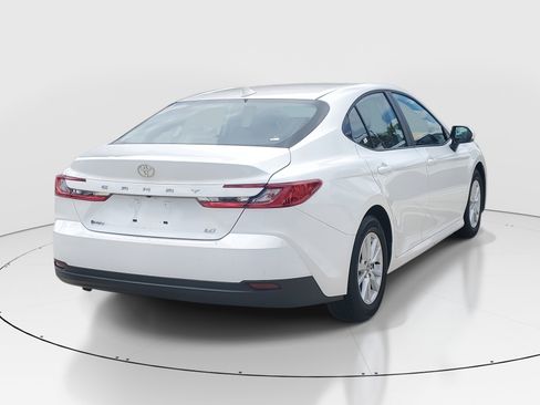 Used 2025 Toyota Camry LE FWD image 3
