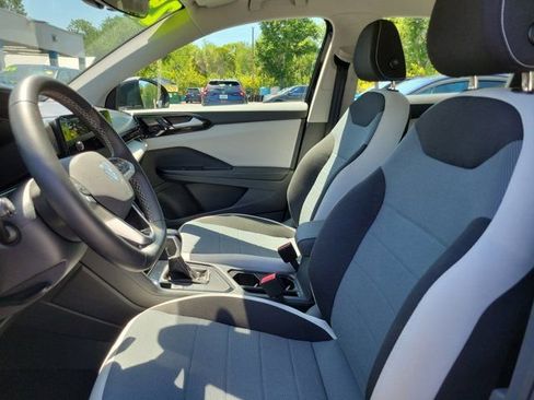Used 2025 Volkswagen Taos S image 18