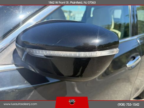 Used 2014 Nissan Rogue S AWD/4WD image 10