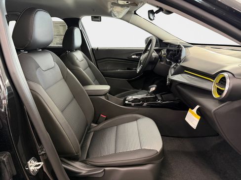 New 2026 Chevrolet Trax LT w/ Driver Confidence Package FWD image 12