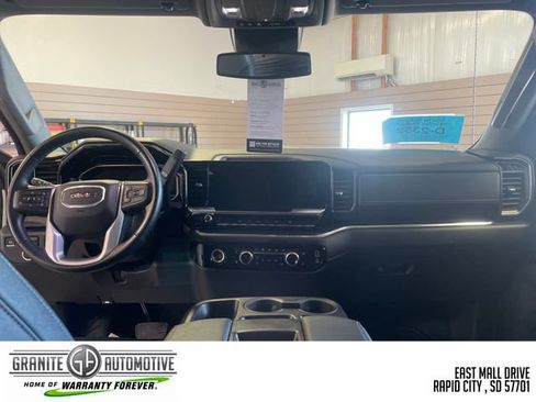 Used 2024 GMC Sierra 1500 SLT AWD/4WD image 19