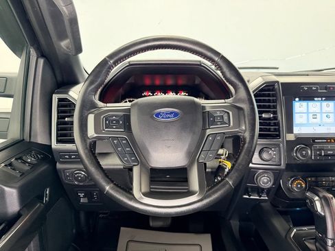 Used 2019 Ford F150 XLT w/ Equipment Group 302A Luxury AWD/4WD image 16