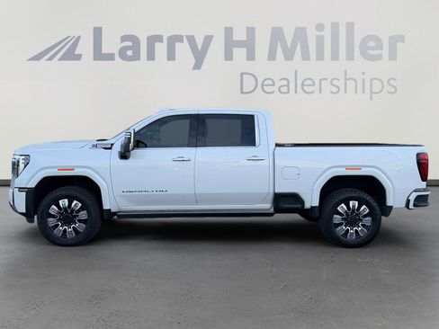 Used 2024 GMC Sierra 2500 Denali w/ Denali Reserve Package image 2