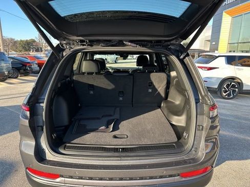 New 2026 Jeep Grand Cherokee Altitude AWD/4WD image 10