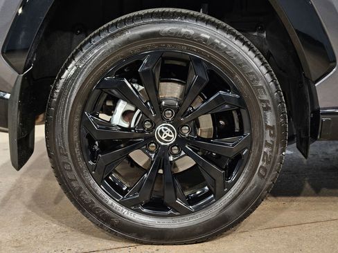 Certified 2025 Toyota RAV4 SE w/ Convenience Package image 17