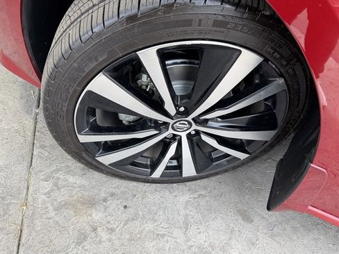 Used 2022 Nissan Altima 2.5 SR FWD image 10