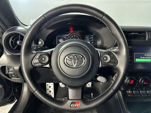 Used 2023 Toyota GR86 Premium w/ ALL Weather Mat Package (TMS) image 18