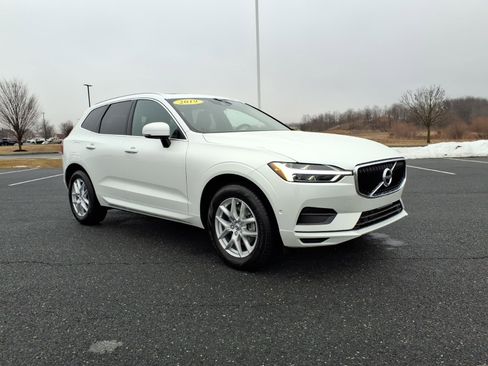 Used 2019 Volvo XC60 T5 Momentum w/ Premium Package image 3