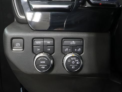 Used 2024 GMC Sierra 1500 Elevation AWD/4WD image 18