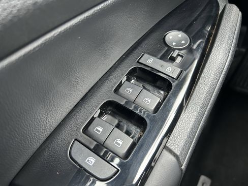 Used 2023 Kia Sportage EX image 21