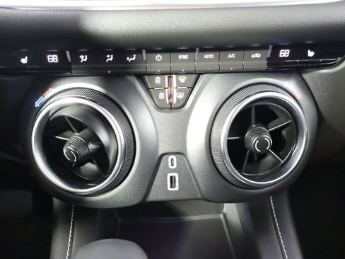 Used 2026 Chevrolet Blazer LT FWD image 39