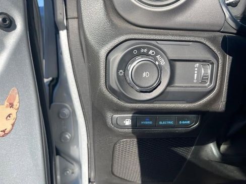 Used 2023 Jeep Wrangler Unlimited image 15