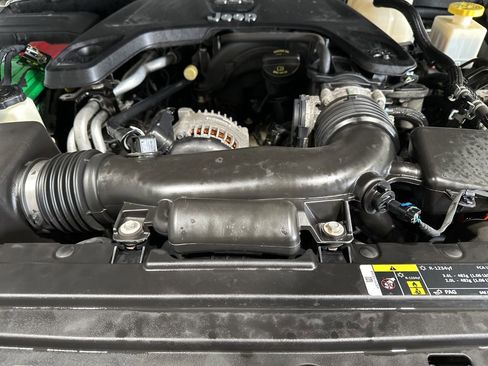 Used 2020 Jeep Gladiator Sport w/ Quick Order Package 24S AWD/4WD image 24
