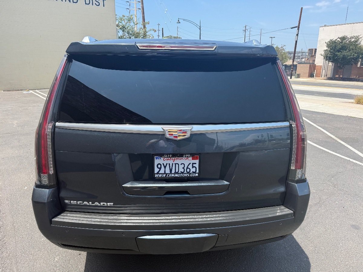 Used 2019 Cadillac Escalade Premium Luxury AWD/4WD image 8