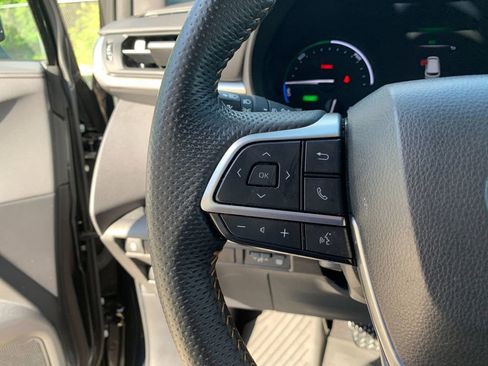 Used 2024 Toyota Sienna XLE Woodland Edition AWD/4WD image 31