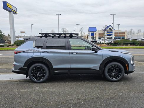 New 2026 Mitsubishi Outlander Trail Edition image 4