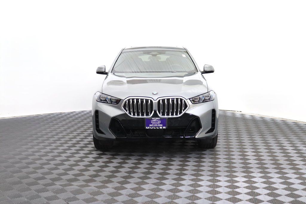 Used 2026 BMW X6 xDrive40i w/ Executive Package AWD/4WD image 3
