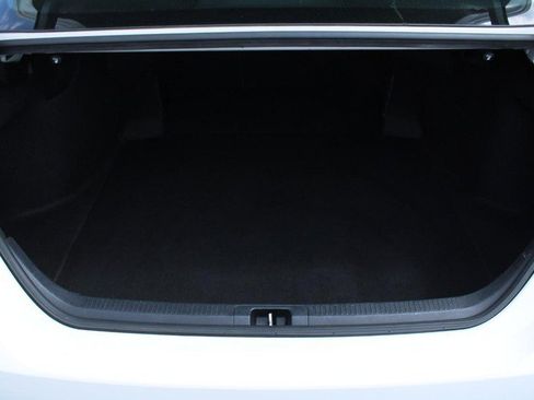 Certified 2022 Toyota Camry SE FWD image 8