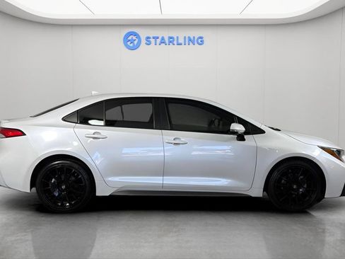 Used 2022 Toyota Corolla SE FWD image 11
