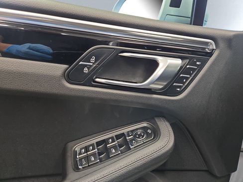 Used 2022 Porsche Macan S image 16