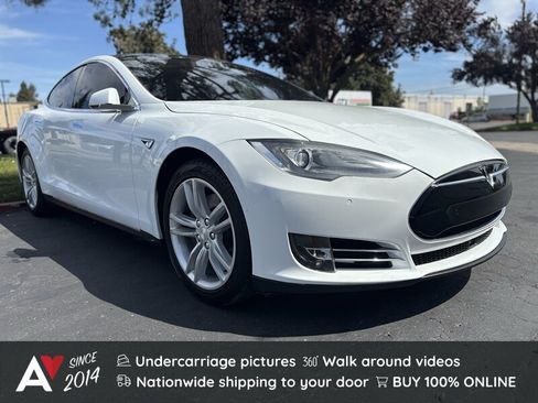 Used 2015 Tesla Model S 70 RWD image 1