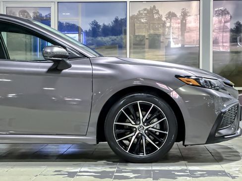 Used 2023 Toyota Camry SE image 22