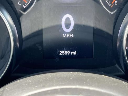 Used 2022 Jeep Wrangler Sport AWD/4WD image 27