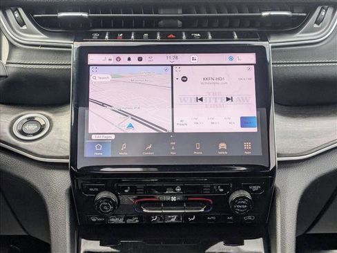 Used 2023 Jeep Grand Cherokee Limited image 15