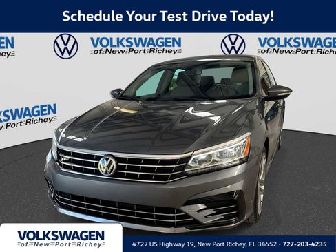 Used 2018 Volkswagen Passat 2.0T R-Line FWD image 1