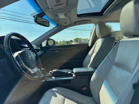 Used 2013 Lexus ES 350 w/ Luxury Pkg FWD image 19