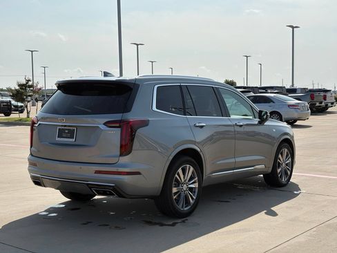 Certified 2025 Cadillac XT6 Premium Luxury FWD image 7