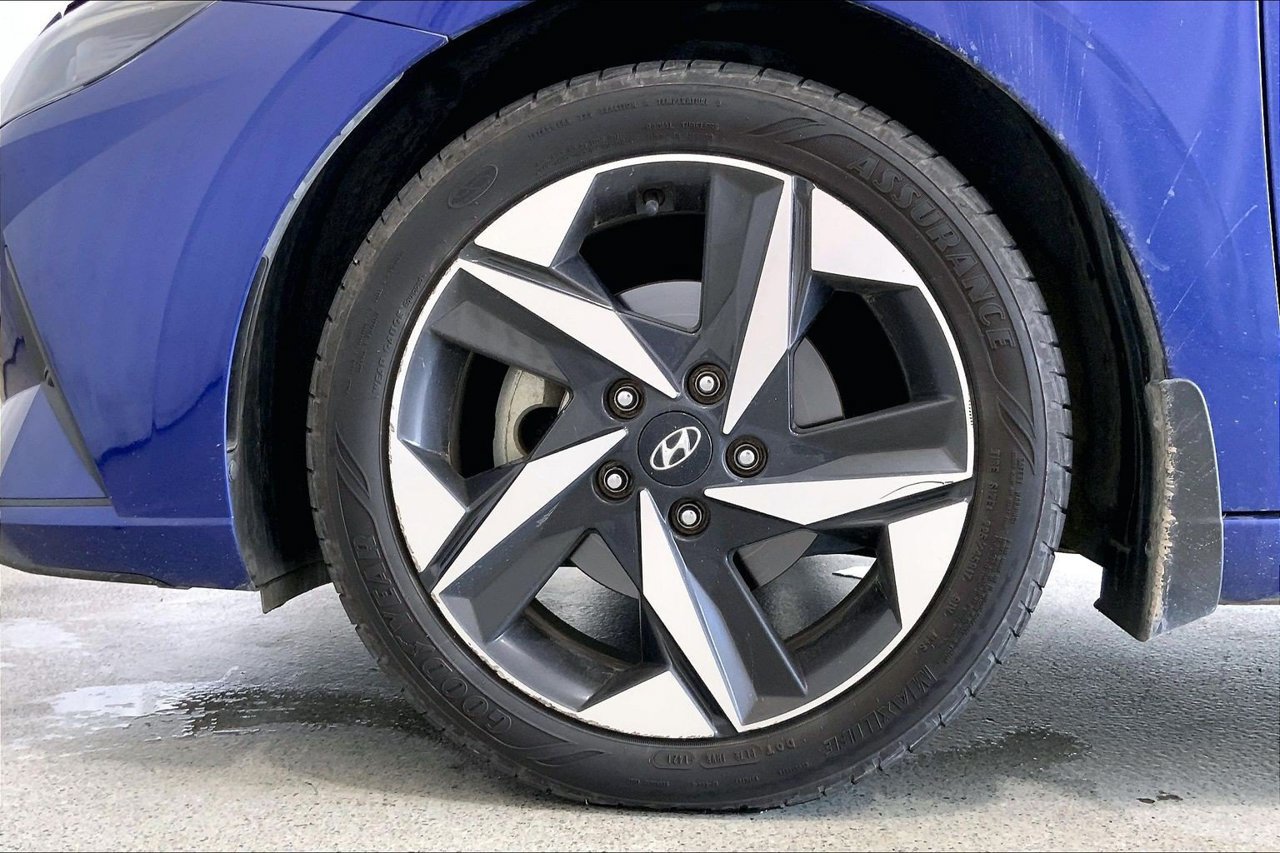 Used 2023 Hyundai Elantra SEL w/ Convenience Package FWD image 6